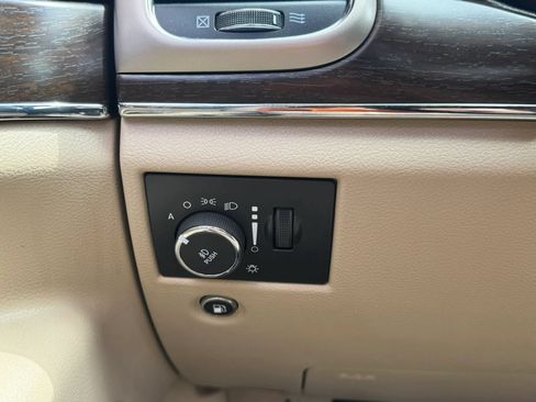 Used 2014 Jeep Grand Cherokee Limited w/ Luxury Group II AWD/4WD image 31