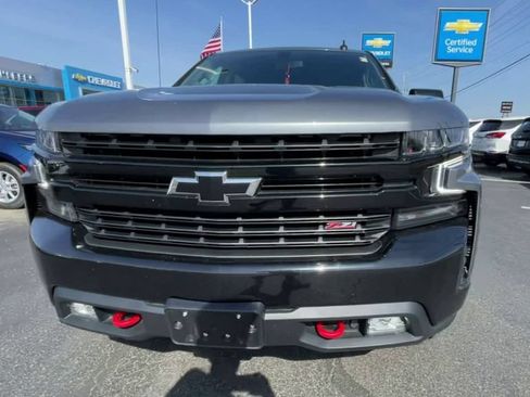 Used 2021 Chevrolet Silverado 1500 LT Trail Boss w/ Convenience Package II AWD/4WD image 3
