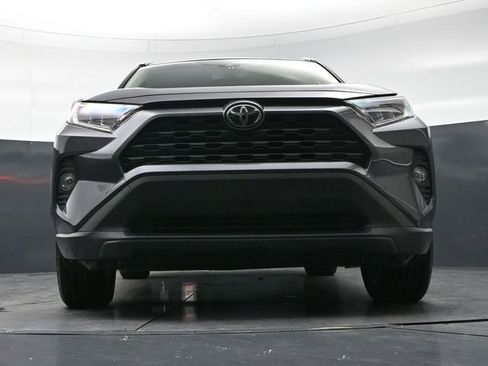 Used 2020 Toyota RAV4 XLE Premium image 32