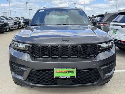 New 2025 Jeep Grand Cherokee Altitude w/ MOPAR Finishing Package image 7