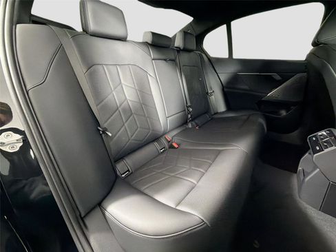 New 2026 BMW 530i xDrive w/ Premium Package AWD/4WD image 28