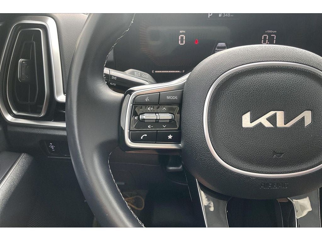 Used 2024 Kia Sorento S w/ Panoramic Sunroof Package FWD image 19