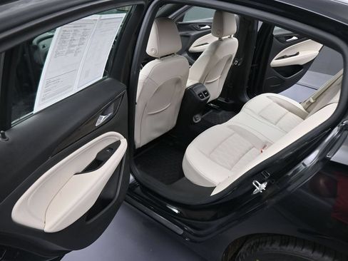 Used 2019 Buick Regal Avenir w/ Driver Confidence Package II FWD image 39
