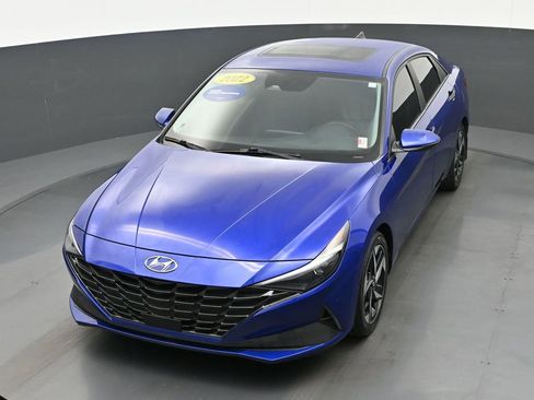 Certified 2022 Hyundai Elantra Limited image 38