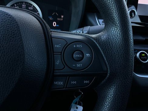 Used 2020 Toyota Corolla LE image 30