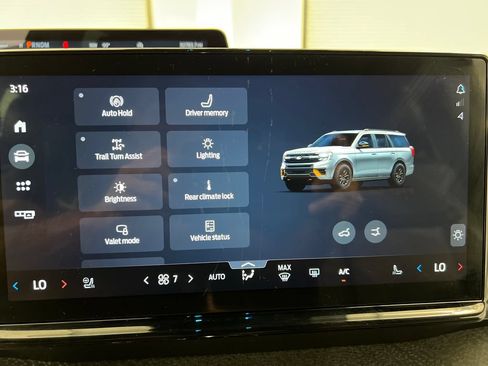 Used 2025 Ford Expedition Tremor AWD/4WD image 72