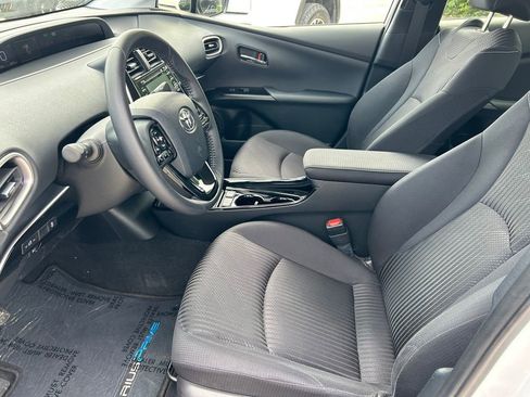 Used 2022 Toyota Prius Prime LE FWD image 11