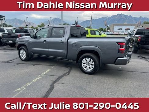 Used 2024 Nissan Frontier SV AWD/4WD image 8