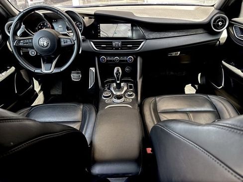 Used 2023 Alfa Romeo Giulia Sprint image 18