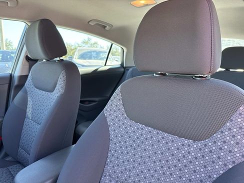 Used 2019 Hyundai Ioniq Plug-In Hybrid image 26