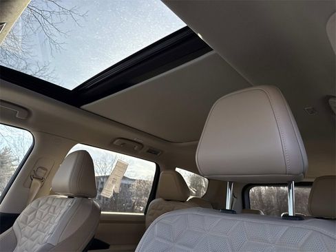 New 2026 Nissan Armada Platinum image 12