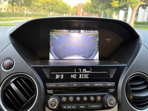 Used 2014 Honda Pilot Touring image 22
