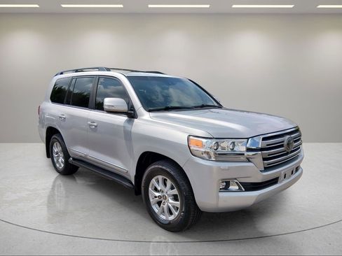 Used 2016 Toyota Land Cruiser AWD/4WD image 7