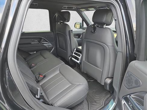 New 2026 Land Rover Range Rover SE image 11