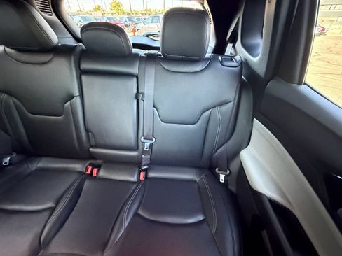 Used 2025 Jeep Compass Limited AWD/4WD image 37
