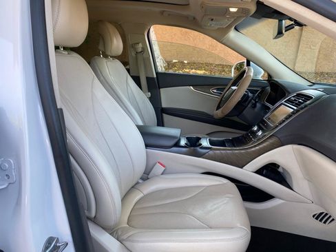 Used 2019 Lincoln Nautilus Reserve FWD image 46