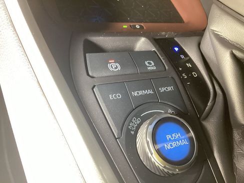 Used 2025 Toyota RAV4 Limited w/ Advanced Technology Package AWD/4WD image 24