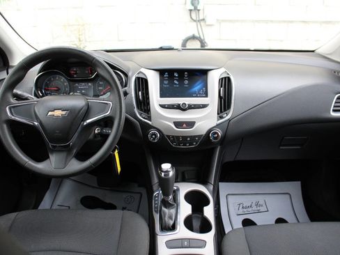 Used 2017 Chevrolet Cruze LS image 19