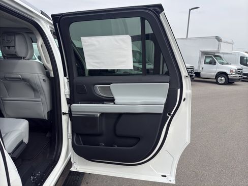 New 2026 Ford Expedition Max Platinum w/ Driver's Package image 22