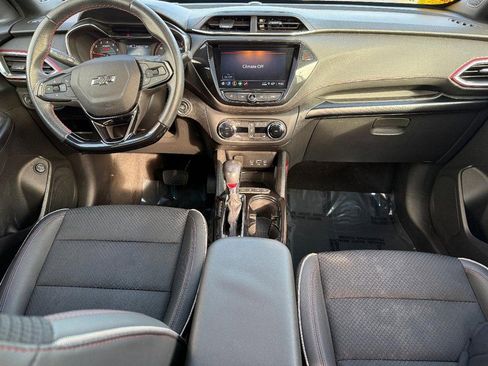 Used 2021 Chevrolet TrailBlazer RS w/ Sun and Liftgate Package image 13