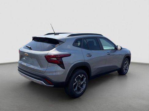 New 2026 Chevrolet Trax LT FWD image 6