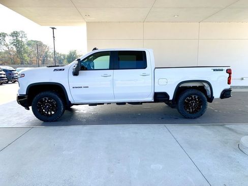 Used 2025 Chevrolet Silverado 2500 LT w/ Trail Boss Package image 8