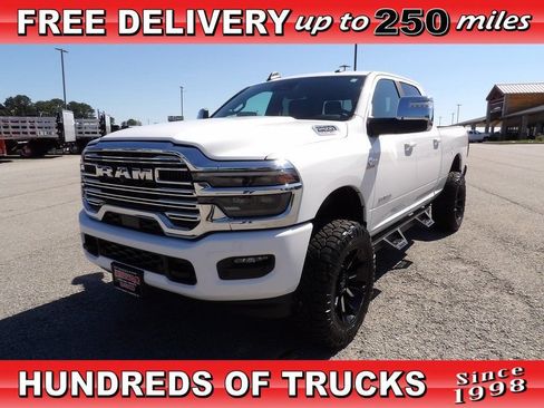 Used 2026 RAM 2500 Laramie AWD/4WD image 1