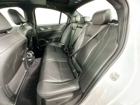 Used 2022 Alfa Romeo Giulia Ti image 27