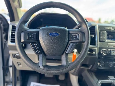 Used 2016 Ford F150 XLT image 11