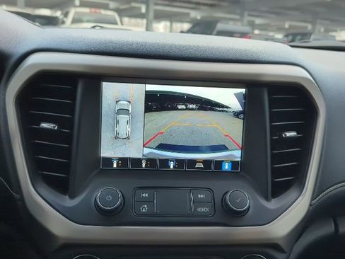 Used 2021 GMC Acadia Denali w/ Denali Technology Package image 9