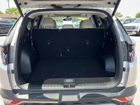 Certified 2022 Hyundai Tucson Limited FWD image 11