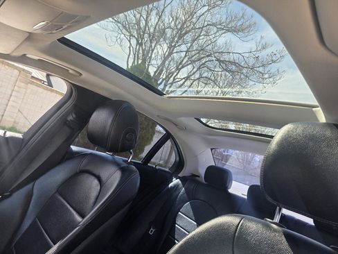 Used 2017 Mercedes-Benz C 300 C 300 4MATIC Sedan image 9