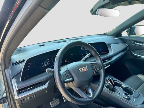 Used 2025 Cadillac XT4 Sport w/ Cold Weather Package image 11
