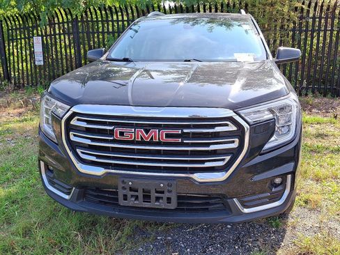 Used 2022 GMC Terrain SLT image 3