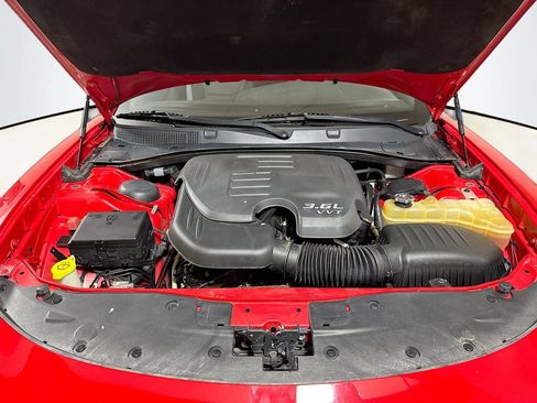 Used 2018 Dodge Charger SXT RWD image 26