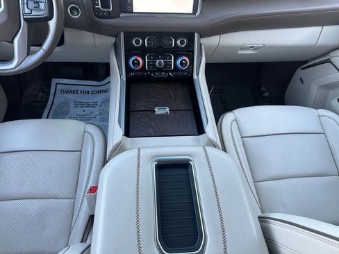 Used 2023 GMC Yukon Denali image 20