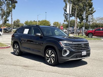 Used 2024 Volkswagen Atlas SE w/ Panoramic Sunroof Package