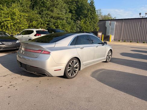 Used 2017 Lincoln MKZ Reserve AWD/4WD image 4