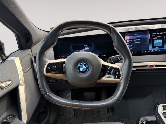 Used 2024 BMW iX xDrive50 w/ Premium Package AWD/4WD image 12