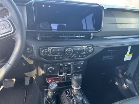 New 2026 Jeep Gladiator Mojave AWD/4WD image 29