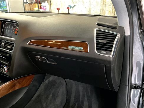 Used 2017 Audi Q5 2.0T Premium w/ Audi MMI Navigation Plus image 18