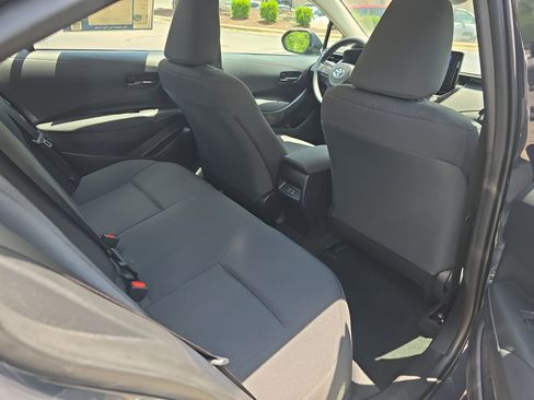 Used 2024 Toyota Corolla LE FWD image 11