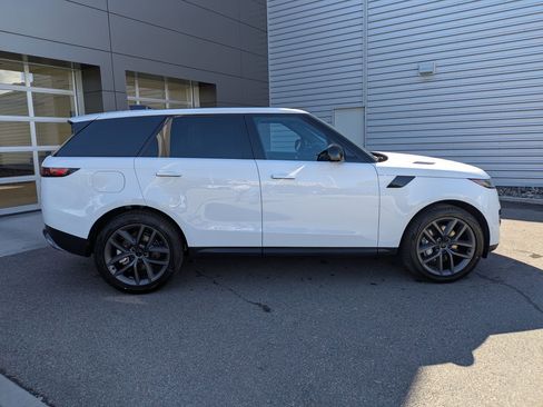 New 2026 Land Rover Range Rover Sport SE AWD/4WD image 4