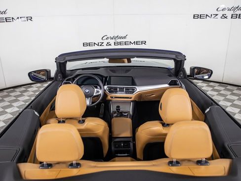 Used 2023 BMW M440i Convertible w/ Premium Package image 10