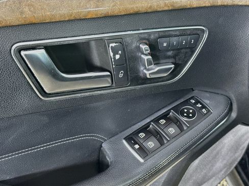 Used 2016 Mercedes-Benz E 350 Sedan image 23