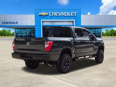 Used 2017 Nissan Titan S RWD image 4
