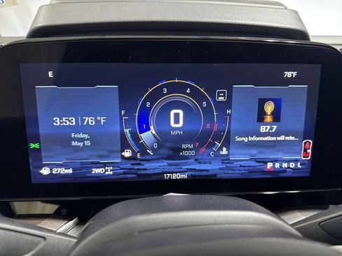 Used 2025 Chevrolet Suburban Premier AWD/4WD image 18