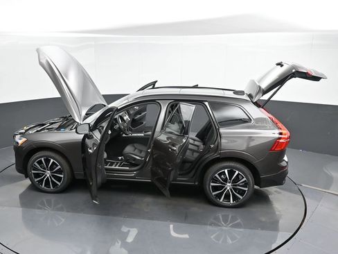 New 2025 Volvo XC60 B5 Plus w/ Protection Package Premier AWD/4WD image 50