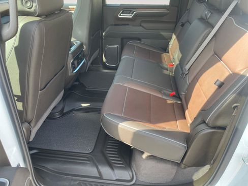 New 2026 GMC Sierra 2500 Denali w/ Denali Reserve Package image 13