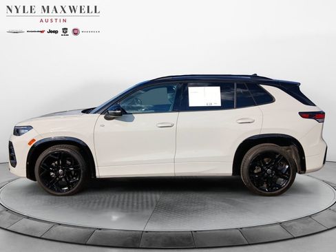 Used 2026 Volkswagen Tiguan SE R-Line FWD image 13